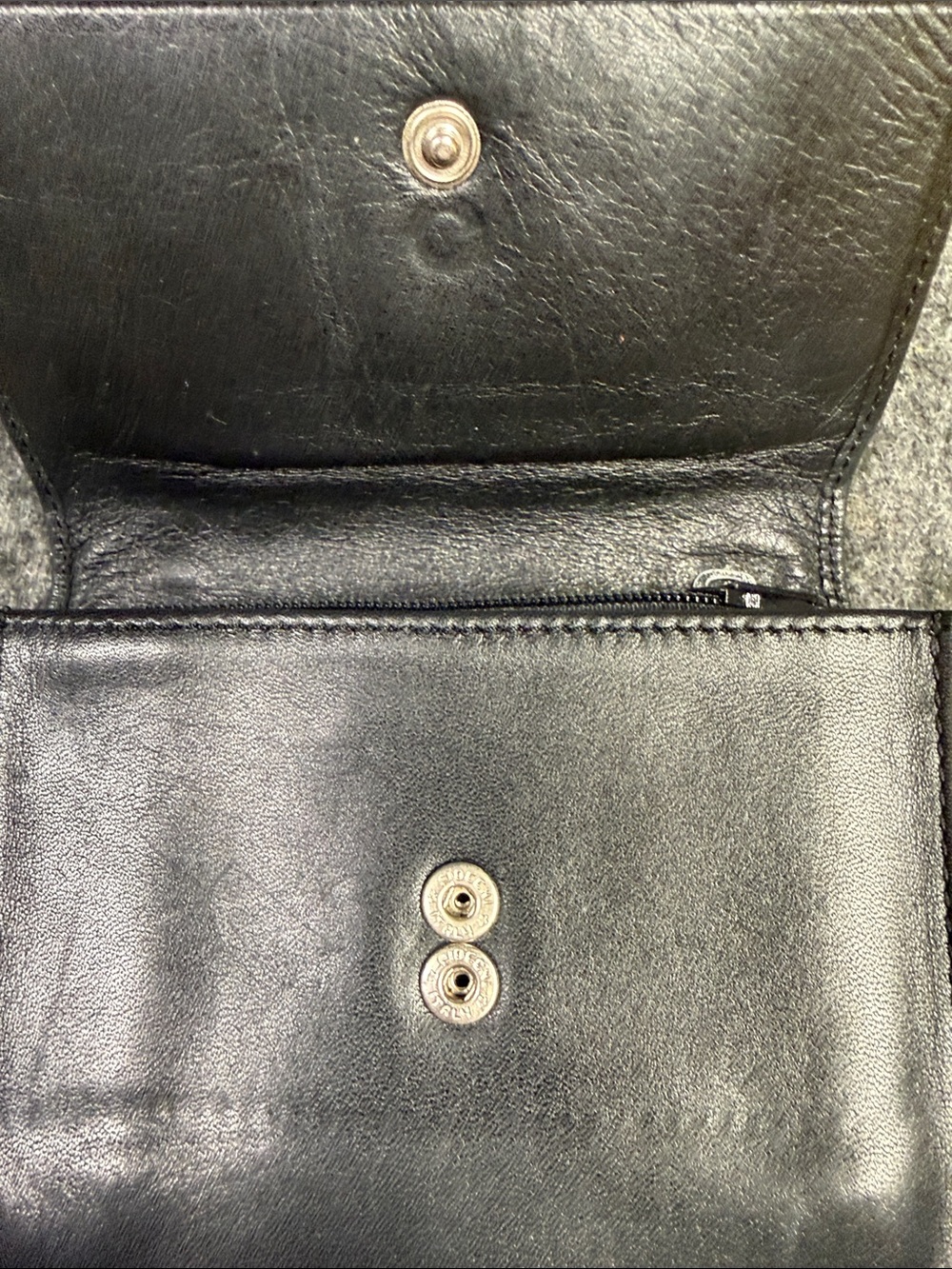 The Sak Black Leather Compact Fold Wallet - Picture 8 of 8